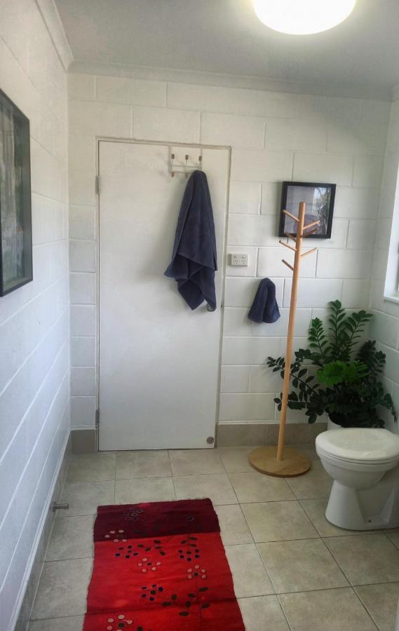 J & Ella'S Holiday House - 2 Bedroom, 2 Bathroom Home Cooktown Buitenkant foto