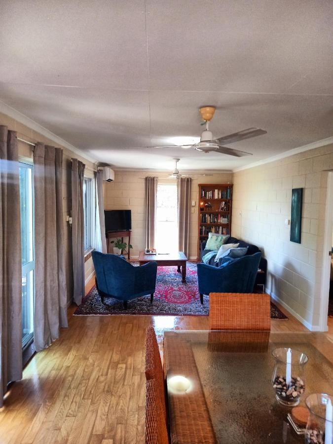 J & Ella'S Holiday House - 2 Bedroom, 2 Bathroom Home Cooktown Buitenkant foto
