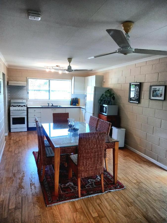 J & Ella'S Holiday House - 2 Bedroom, 2 Bathroom Home Cooktown Buitenkant foto
