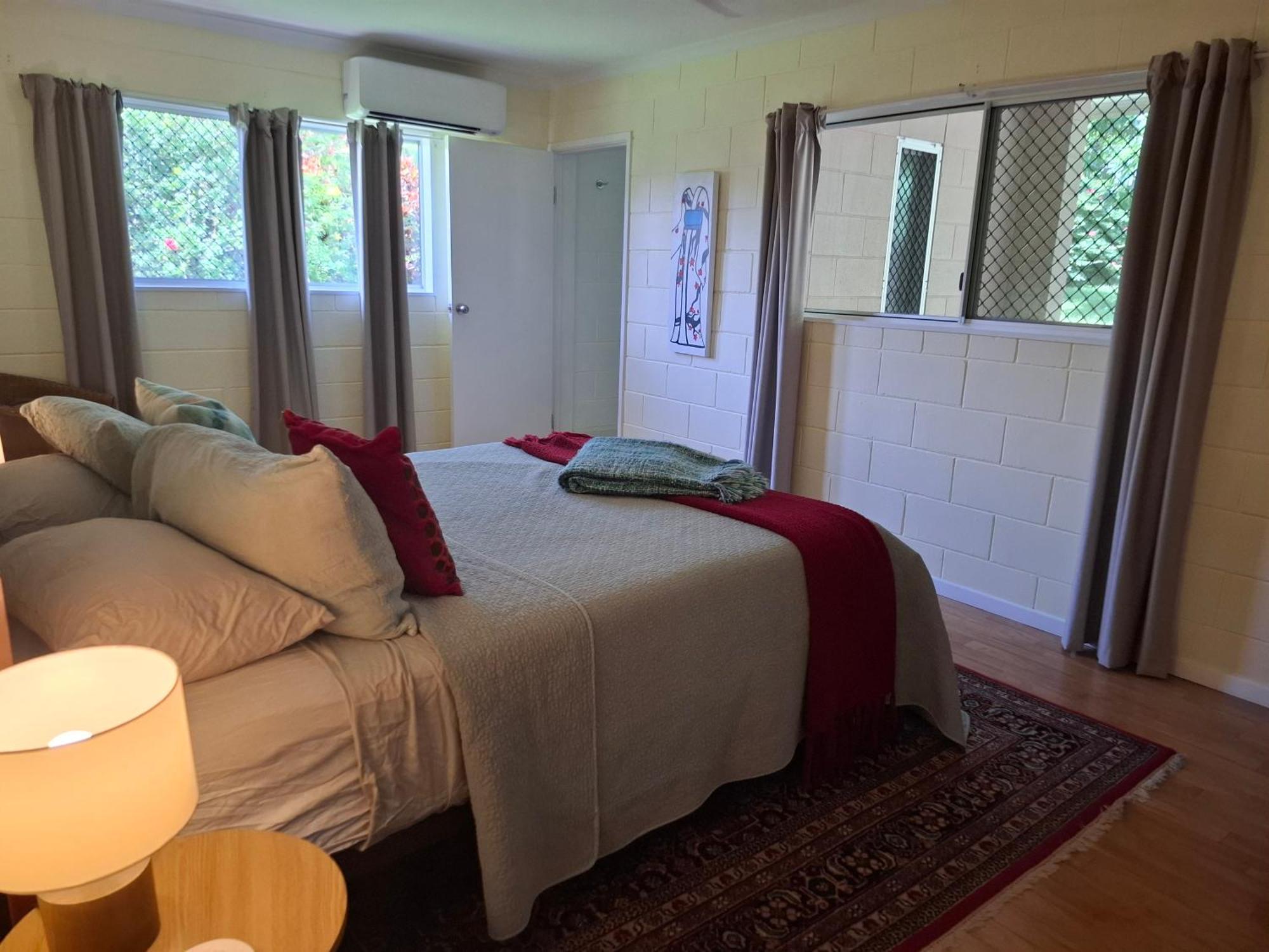 J & Ella'S Holiday House - 2 Bedroom, 2 Bathroom Home Cooktown Buitenkant foto